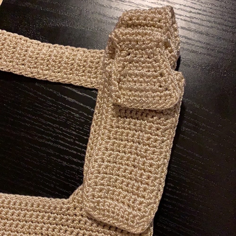Tan Crochet purse - Picture 2 of 3